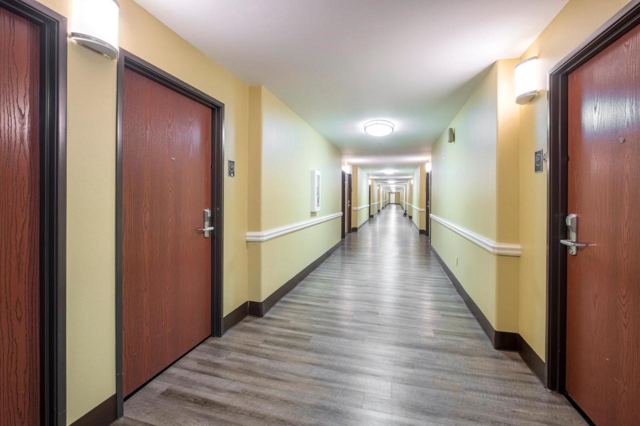 Red Roof Inn & Suites Лейк-Чарлз Екстер'єр фото