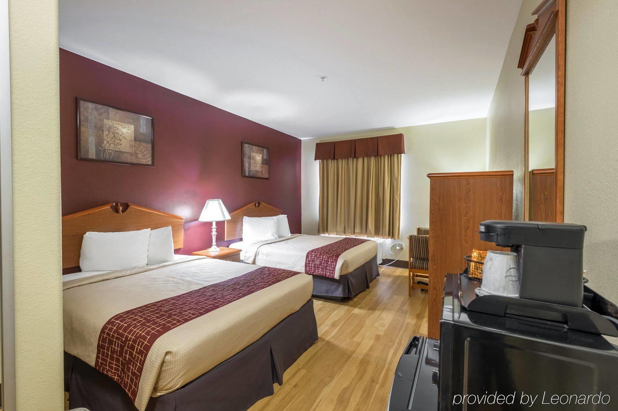 Red Roof Inn & Suites Лейк-Чарлз Екстер'єр фото